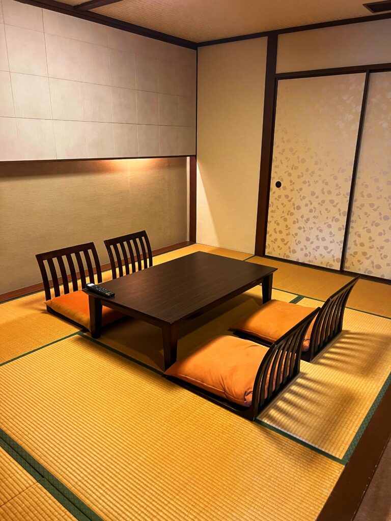 スタンダード和洋室(6畳+ツイン)